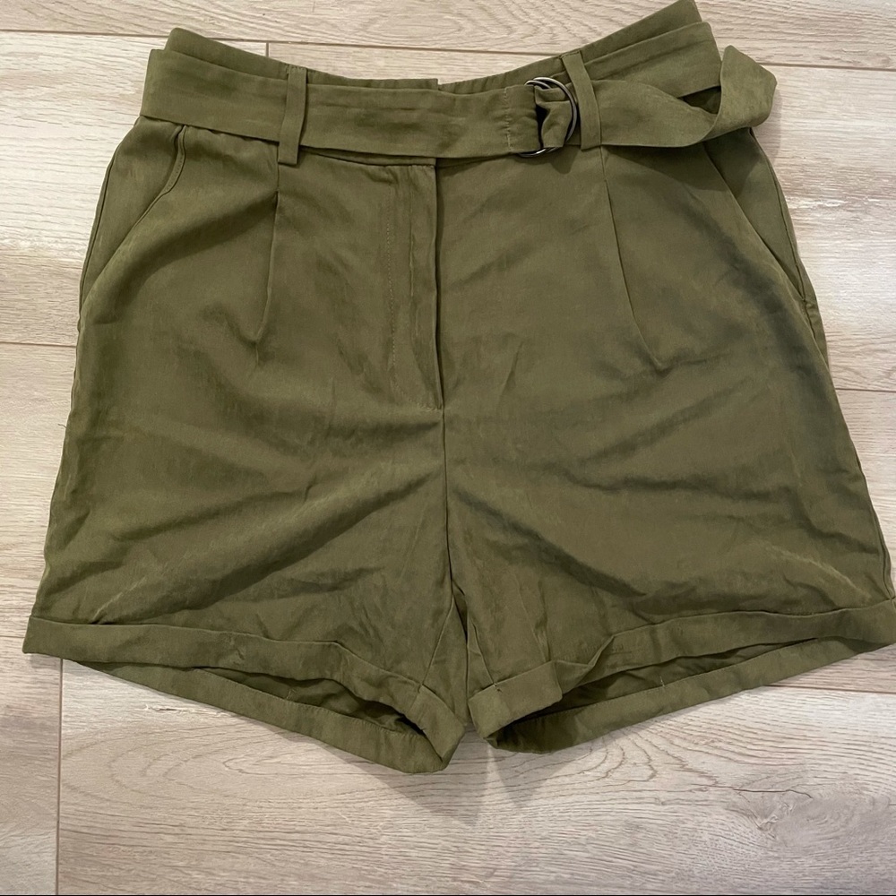Vero moda green high rise shorts with buckle belt